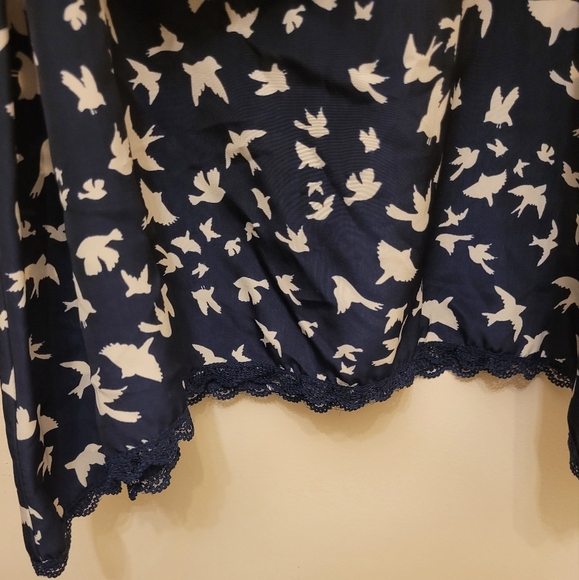 Vanity Blue Cream Lace Bird Dove Flutter Camisole Size Medium - Picture 4 of 12